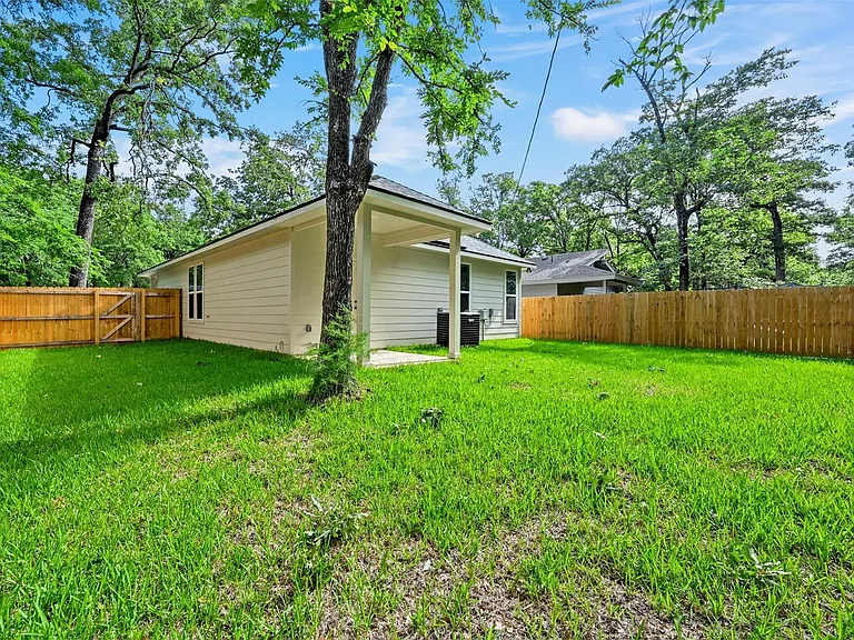 6147 Shawnee Dr — Photo 17