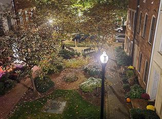 1824 Potomac Greens Dr, Alexandria, VA 22314