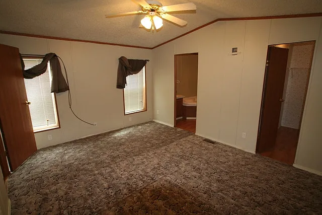 2732 Donna Ave — Photo 6