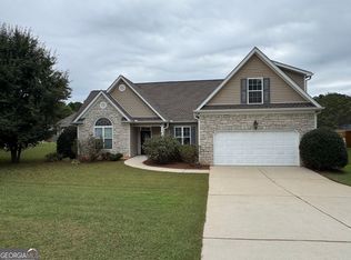 110 Churchill Dr, Lagrange, GA 30241
