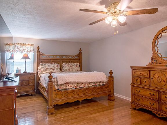 5th image of 23021 Hartland Ct Lot 10
