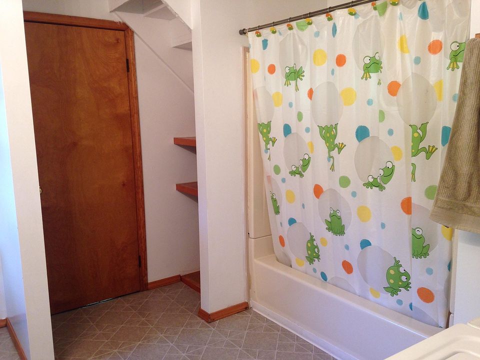 Main floor bathroom