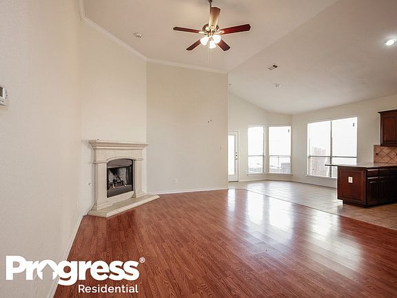 2nd image of 5728 Comanche Peak Dr