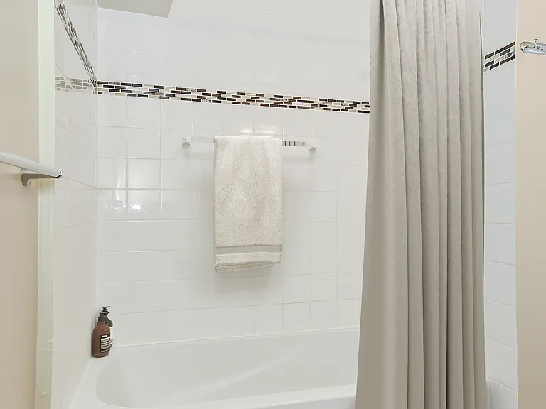 225 Riddell St #50 — Photo 11