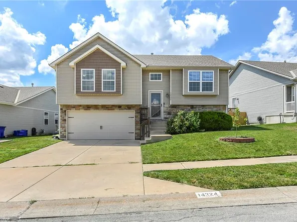 14324 Richmond Ave, Grandview, MO 64030