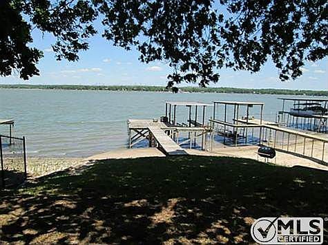 1st image of 510 W Lake Dr