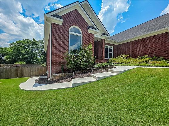 4th image of 1475 Barrett Place Ln