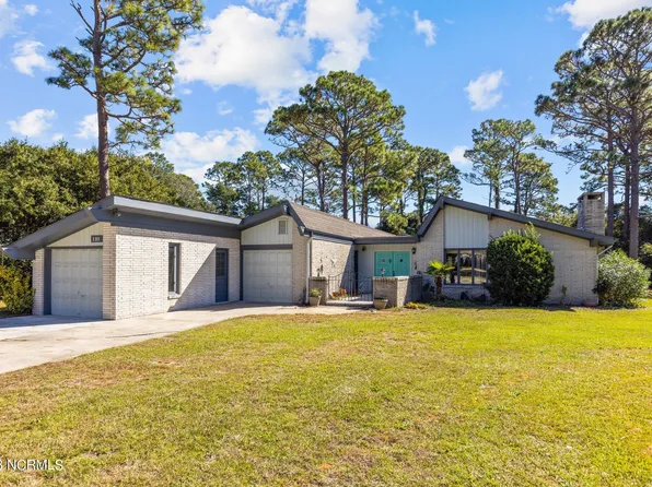 121 Pine Lake Road, Cape Carteret, NC 28584