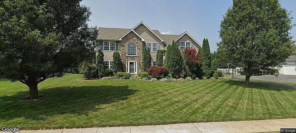 1st image of 205 W Thomas Ct
