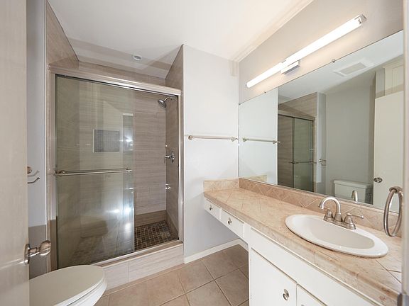 Main Bedroom Bathroom