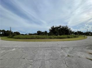 April Ave, Labelle, FL 33935