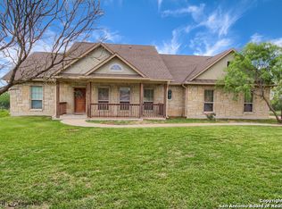 748 County Road 367, Hondo, TX 78861