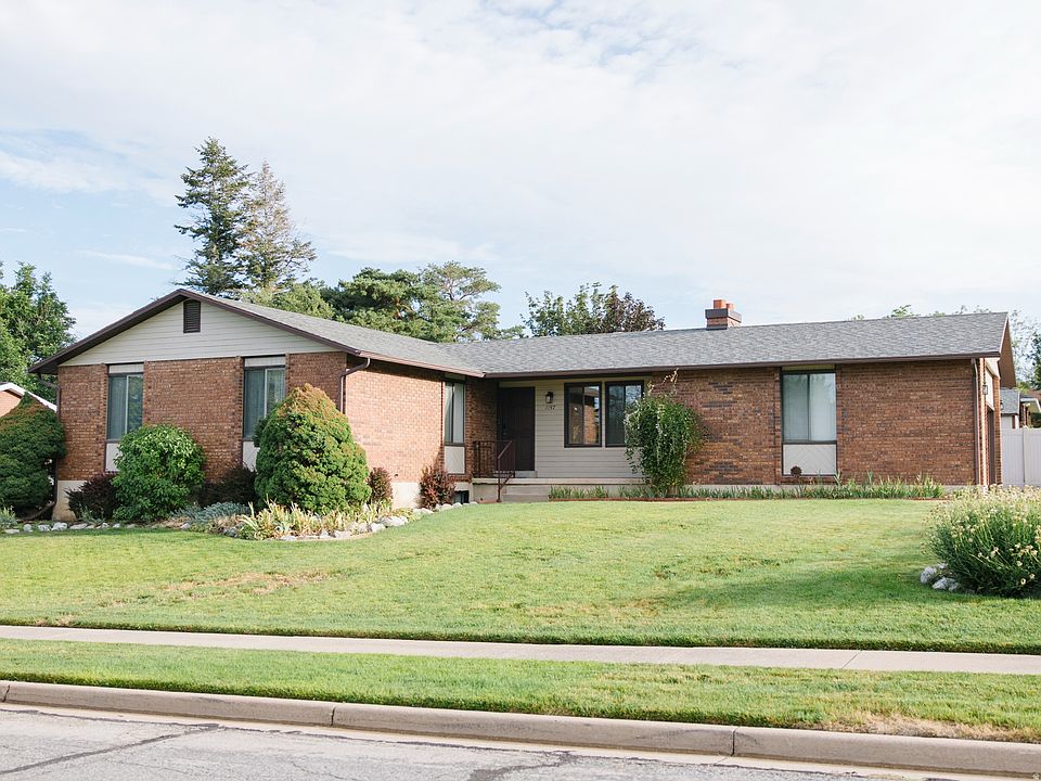 1st image of 1157 E Creek View Dr