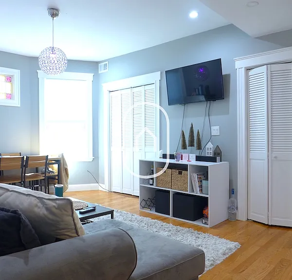 1615 Tremont St — Photo 1