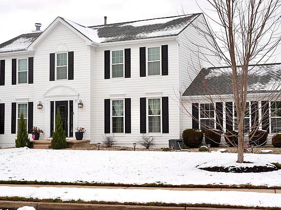 3rd image of 21 Santalina Dr