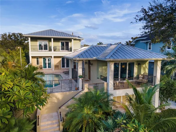 310 Sunset Dr S, Saint Petersburg, FL 33707