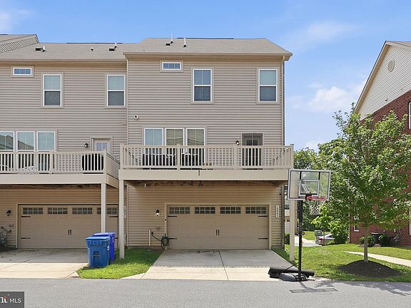 4th image of 10993 Oswestry St