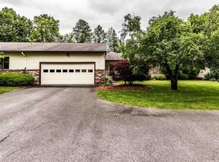 903 Kimry Moor, Fayetteville, NY 13066