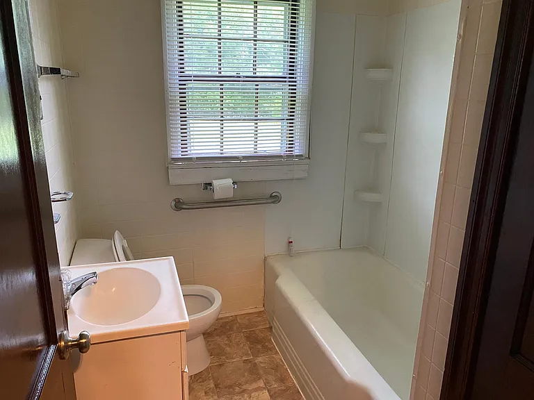 733 Cross Link Rd — Photo 8