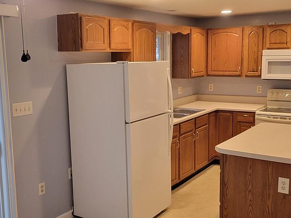 Kitchen with sliding patio doors