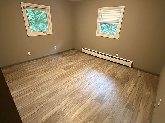 3rd image of 326 Dean Ave E APT 4