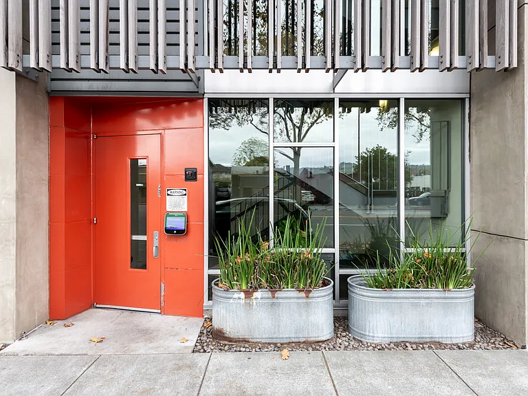 2700 San Pablo Ave #404 — Photo 15
