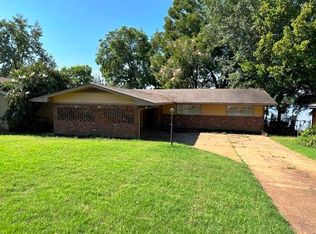 5183 Sea Shore Rd, Memphis, TN 38109