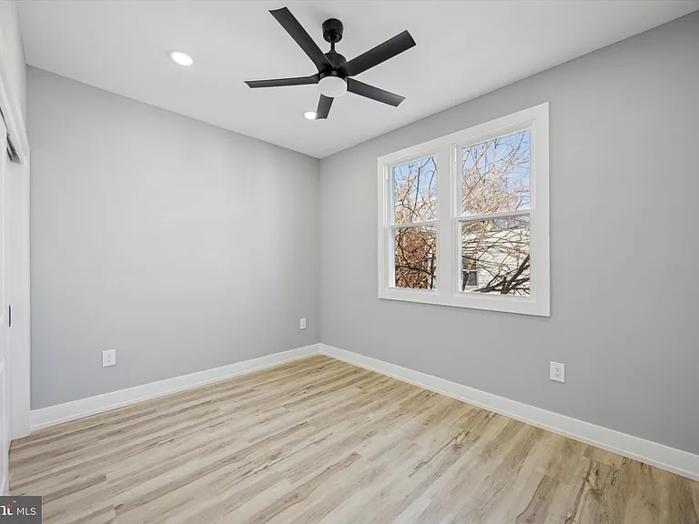 451 Fitzgerald St — Photo 19