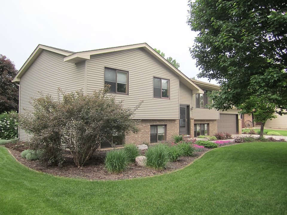 1st image of 9930 Wake Ct NE