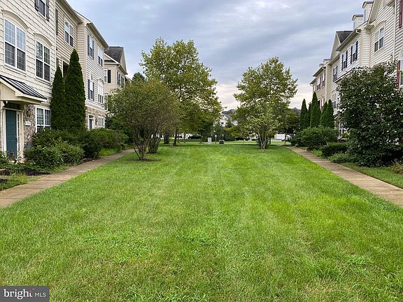 3rd image of 746 Collington Ct