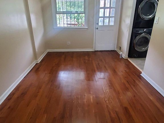 5th image of 4411 De Reimer Ave
