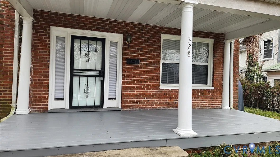 3 bed, 2.0 bath, 1490 sqft, $1,350 — Photo 2
