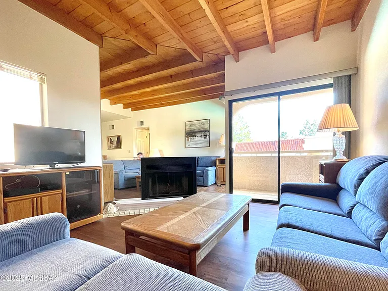 5750 N Camino Esplendora #203 — Photo 3