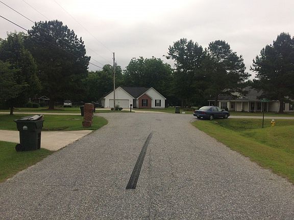 4th image of 3518 Lawrence Dr S