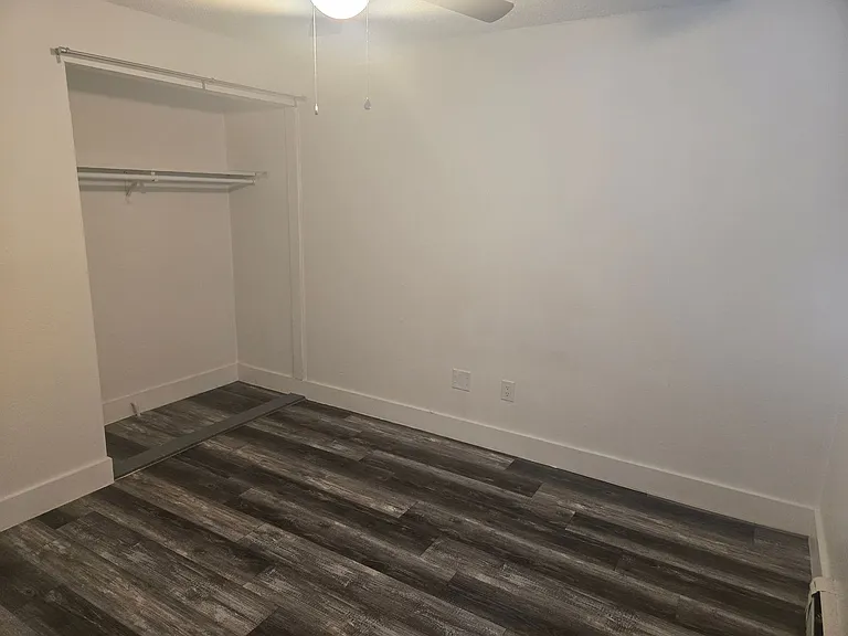 2018 Vinewood Ln #3 — Photo 8