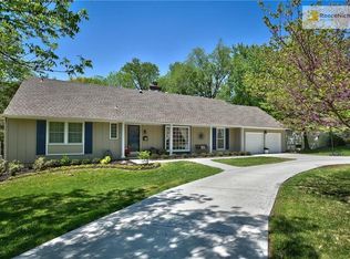 10338 Lee Blvd, Leawood, KS 66206