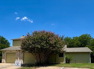 512 Eberhart Ln APT 401, Austin, TX 78745