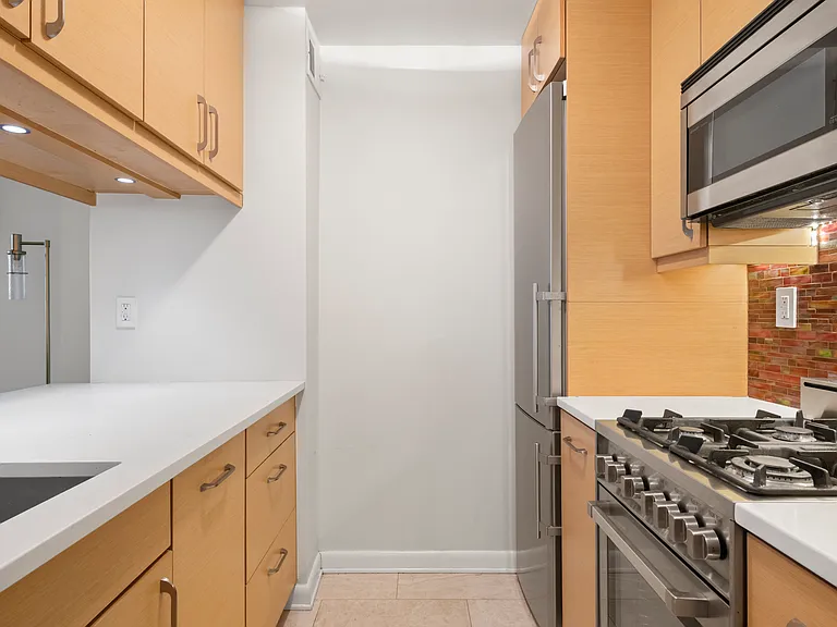 295 Greenwich St #5FN — Photo 6