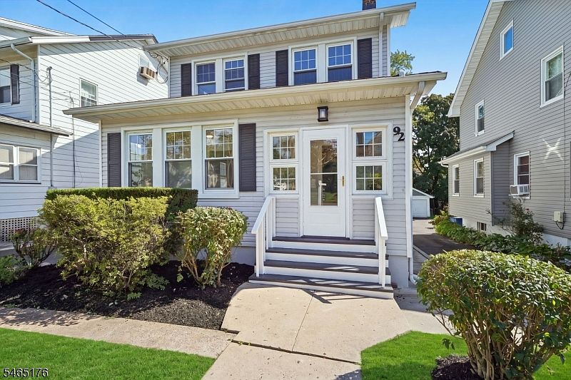 1st image of 92 Boyden Ave
