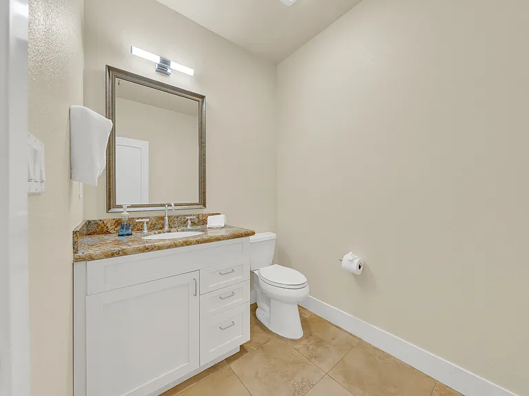 535 Santa Fe Ave — Photo 8