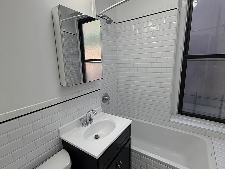 23-25 E 124th St #B — Photo 6