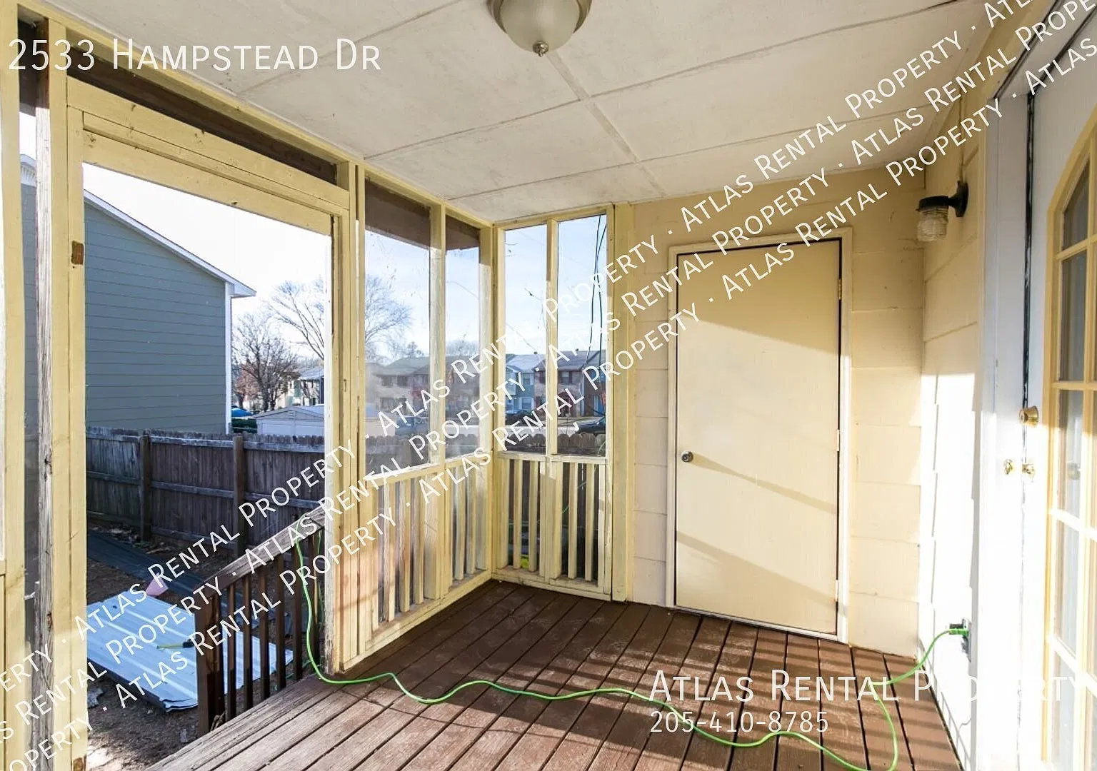 Move-In Ready 3BR Townhome in Grayson Valley! — Photo 3
