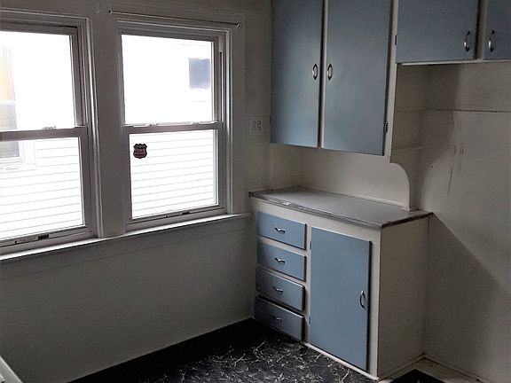 5th image of 721 Lasalle Ave