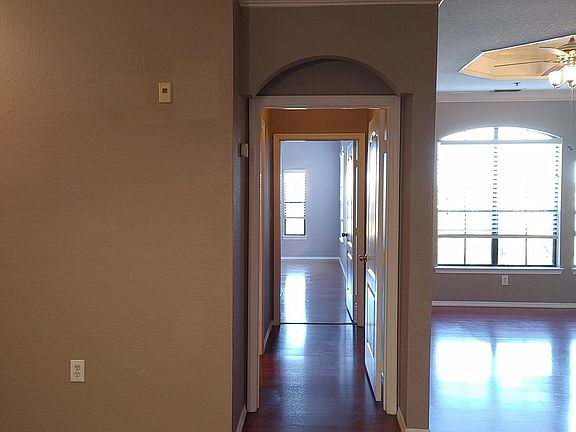 5th image of 2725 Via Cipriani Building 7