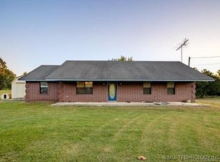 711 E Iowa St, Whitefield, OK 74472