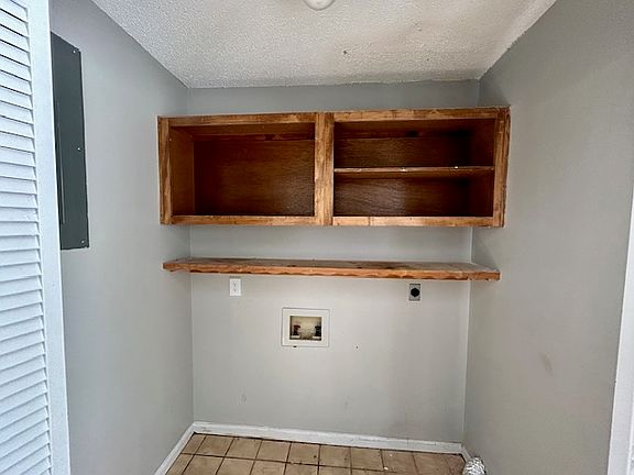 3rd image of 4129 Pebble Creek Dr