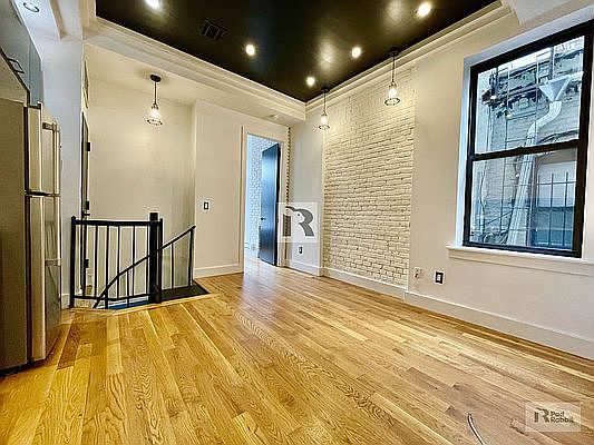 4th image of 46 Hancock St #1L