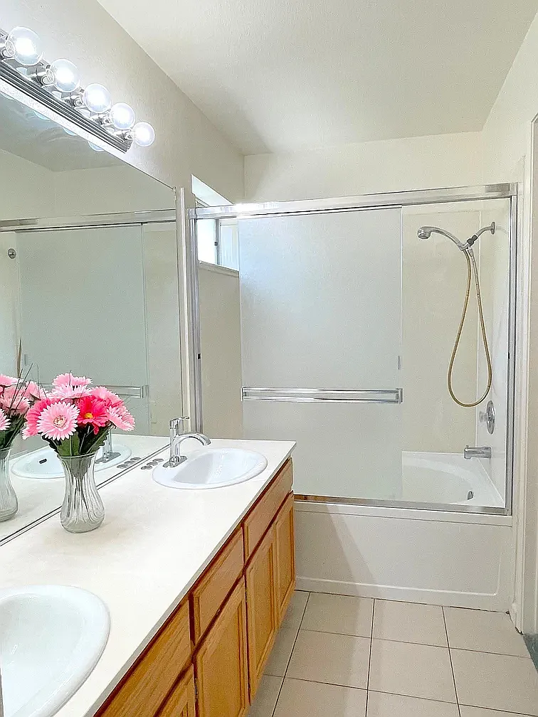 4 bed, 2.5 bath, 1797 sqft, $1,450 — Photo 1