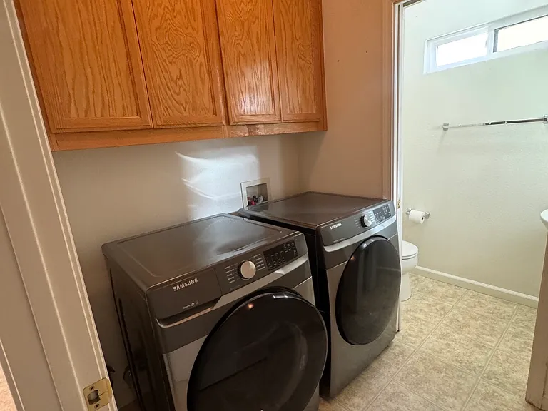 1318 Robinson Ln — Photo 7