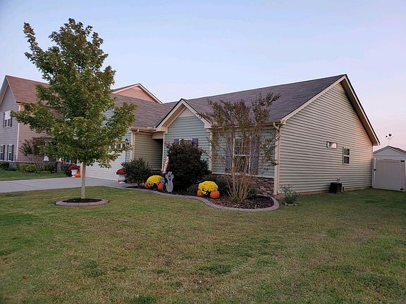 4th image of 3415 Tourmaline Dr